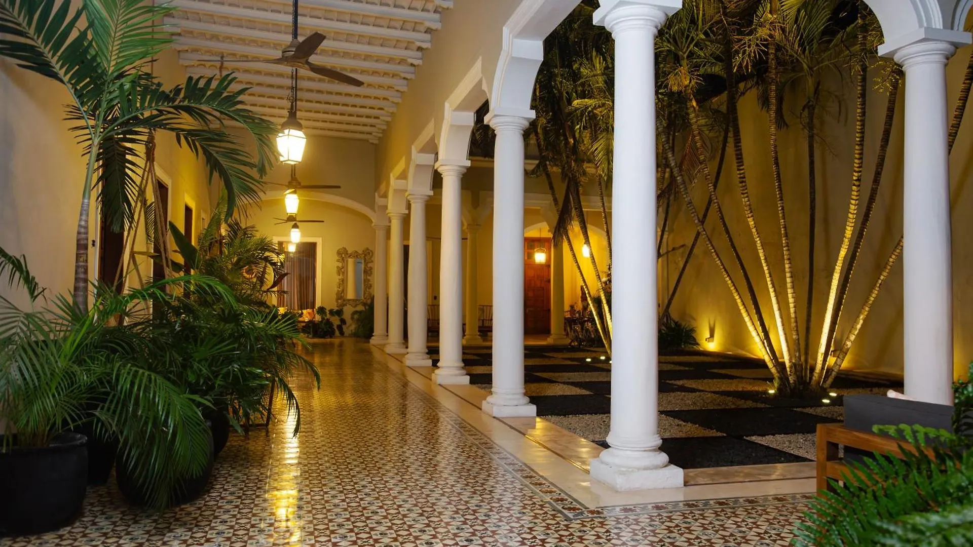 *****  Hotel Decu Downtown Mérida México